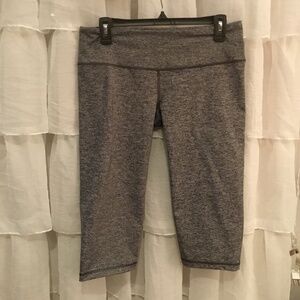 Victoria’s Secret Sport capris size large